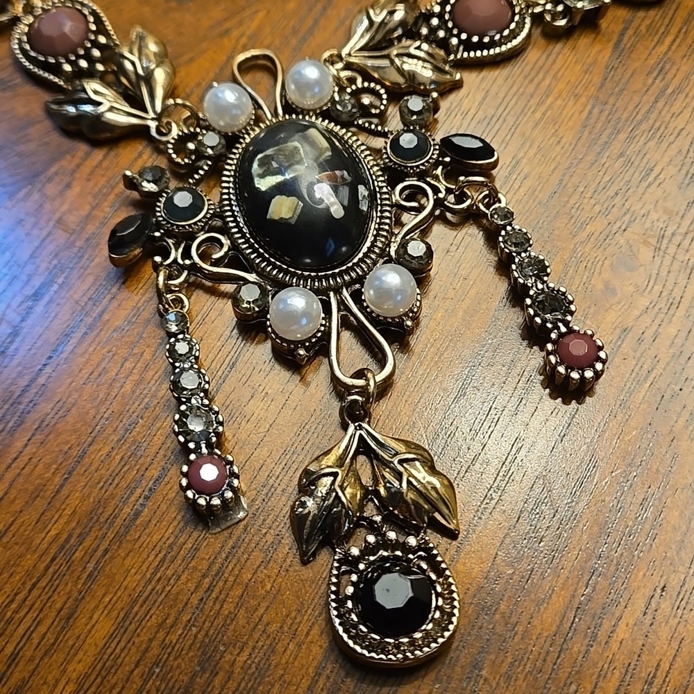 Sweater Chain Necklace - French Ethic Court-Style Pendant with Upscale Sense - Picture 9 of 12